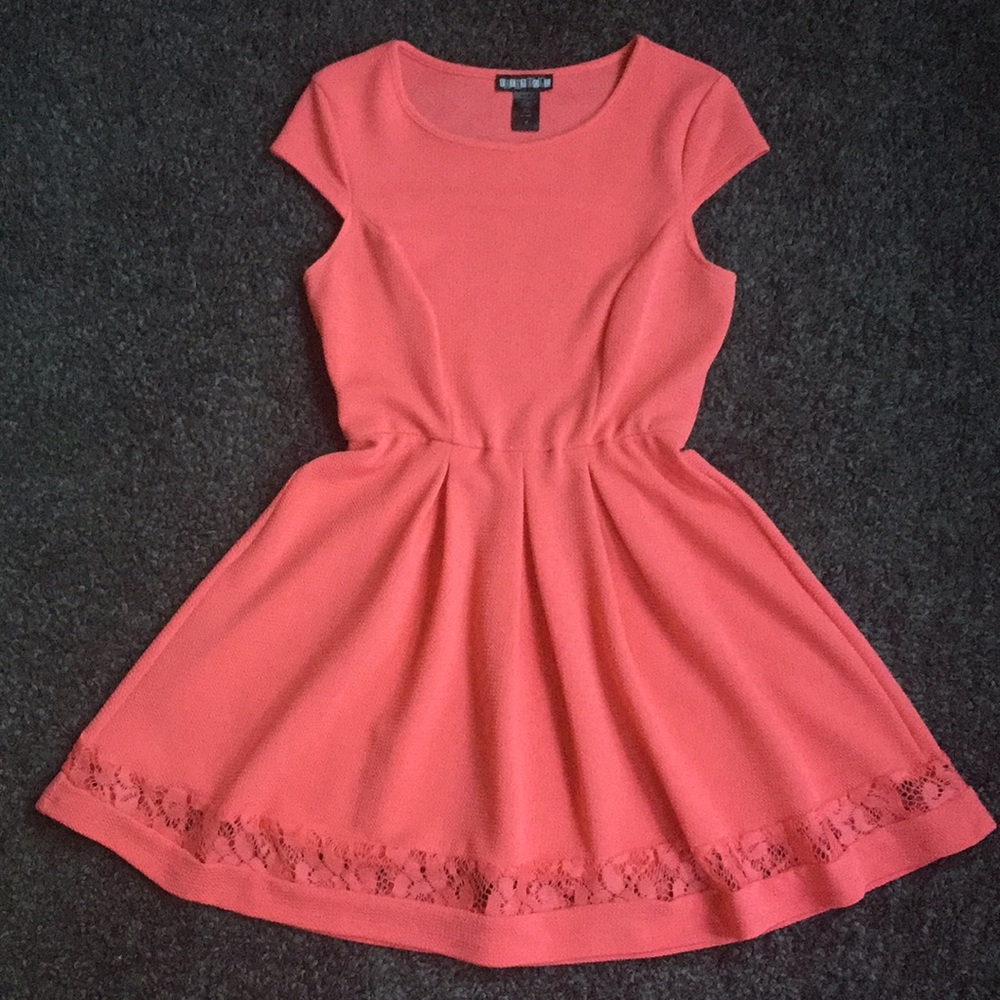 LIKE NEW! 🎀